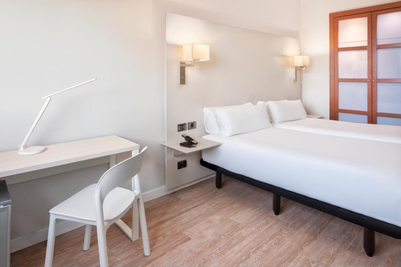 B&B Hotel Granada Estacion Ngoại thất bức ảnh