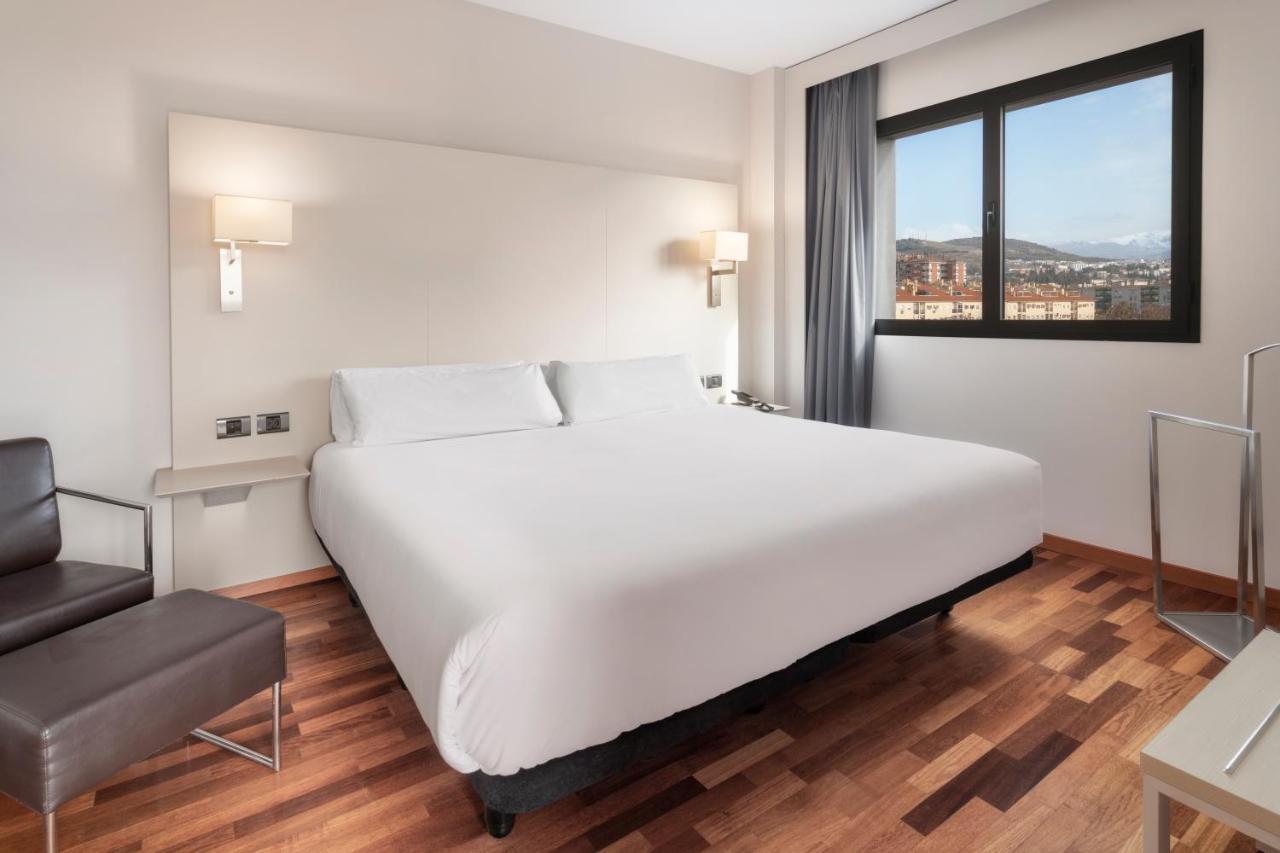 B&B Hotel Granada Estacion Ngoại thất bức ảnh